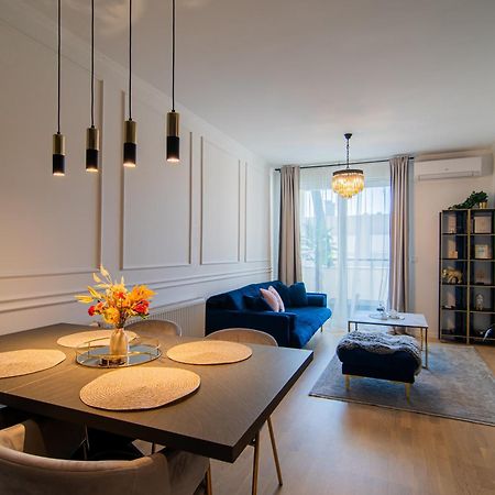 Flexible Selfcheckins 66 - Zagreb - Loggia - 80M2 - New - Luxury - Garage - 2 Bedrooms Buitenkant foto