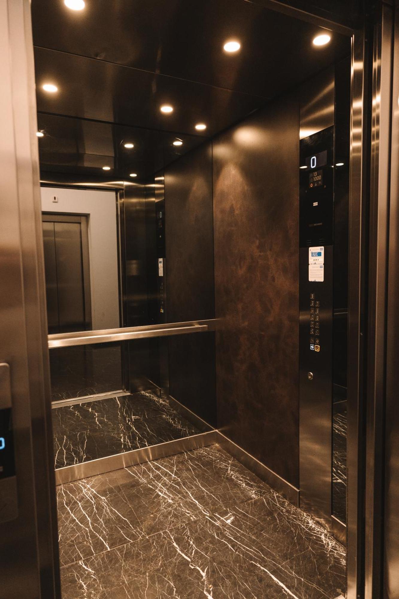 Flexible Selfcheckins 66 - Zagreb - Loggia - 80M2 - New - Luxury - Garage - 2 Bedrooms Buitenkant foto